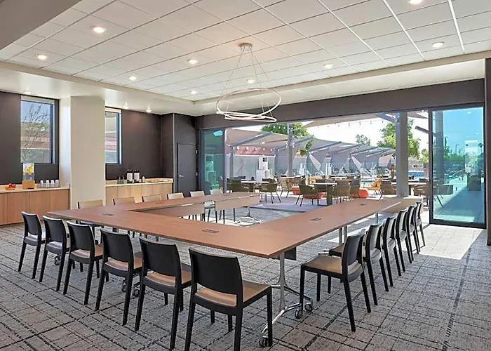 Hotel Fairfield & By Marriott 3*